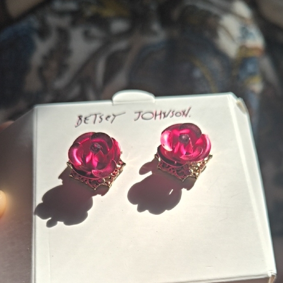 Betsey Johnson Fuchsia Rose Earrings - Picture 2 of 7